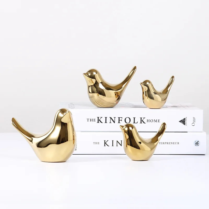Estatuetas Decorativas de Pássaros – Cerâmica com Acabamento Dourado ou Prata